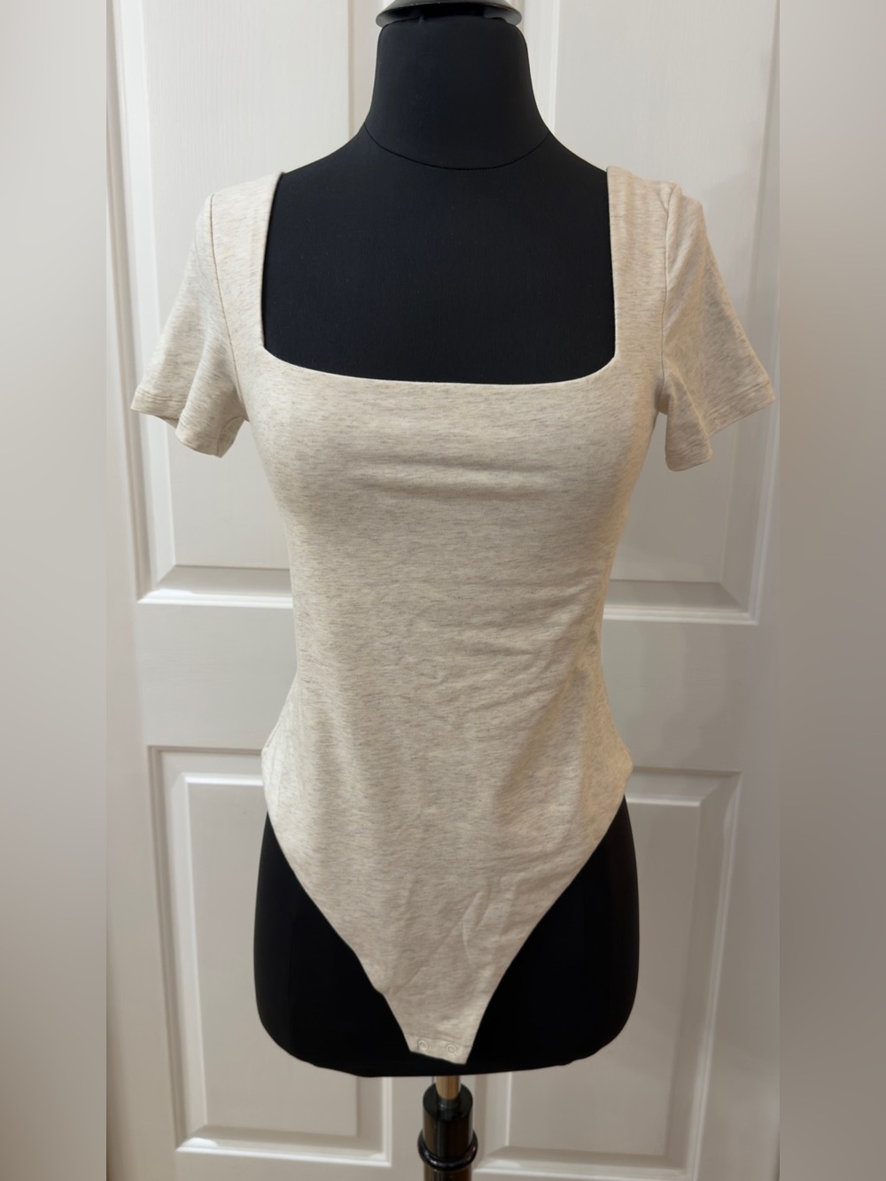 Aritzia Casual Contour Square Neck Women's Bodysuit